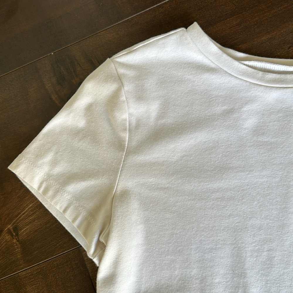 Cropped Tee - Picture 5 of 6